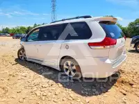 2014 Toyota SIENNA фото