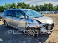 2014 Toyota SIENNA фото