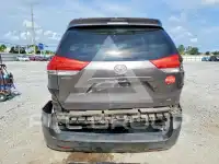 2014 Toyota SIENNA photo