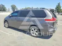2014 Toyota SIENNA photo