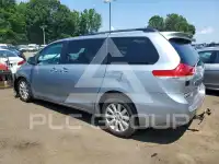 2014 Toyota SIENNA photo