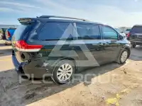 2014 Toyota SIENNA photo