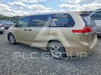 2014 Toyota SIENNA photo
