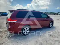 2014 Toyota SIENNA фото