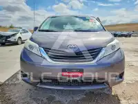 2014 Toyota SIENNA photo