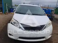 2014 Toyota SIENNA photo