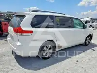 2014 Toyota SIENNA фото