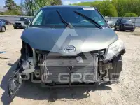 2014 Toyota SIENNA фото