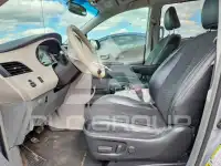 2014 Toyota SIENNA фото