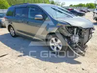 2014 Toyota SIENNA фото