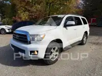 2014 Toyota SEQUOIA photo