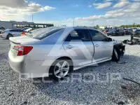 2014 Toyota CAMRY фото