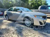 2014 Toyota CAMRY photo
