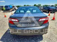2014 Toyota CAMRY фото