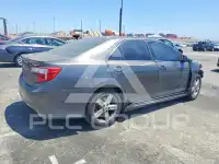 2014 Toyota CAMRY фото