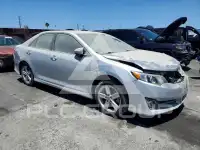 2014 Toyota CAMRY фото