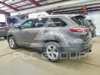 2014 Toyota Highlander photo