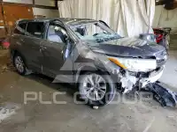 2014 Toyota Highlander photo
