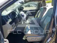 2014 Toyota Highlander photo