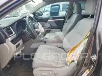 2014 Toyota Highlander photo