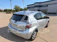 2014 Toyota PRIUS фото
