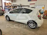 2014 Toyota PRIUS фото