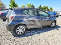 2014 Toyota PRIUS фото