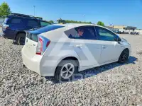 2014 Toyota PRIUS фото