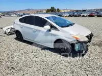 2014 Toyota PRIUS фото