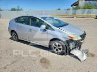 2014 Toyota PRIUS photo