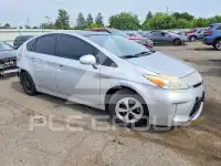 2014 Toyota PRIUS photo