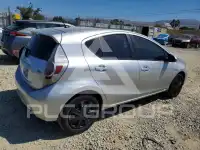 2014 Toyota PRIUS фото