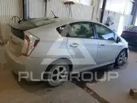 2014 Toyota PRIUS фото