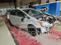 2014 Toyota PRIUS фото