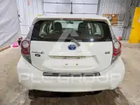 2014 Toyota PRIUS фото