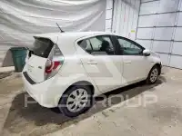 2014 Toyota PRIUS фото