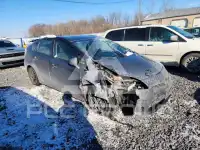 2014 Toyota PRIUS фото