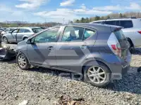 2014 Toyota PRIUS photo