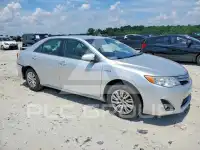 2014 Toyota CAMRY фото