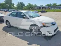 2014 Toyota CAMRY photo