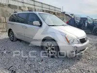 2014 KIA Sedona photo