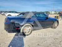 2014 Ford MUSTANG photo