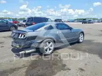 2014 Ford MUSTANG photo