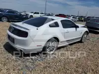 2014 Ford MUSTANG photo