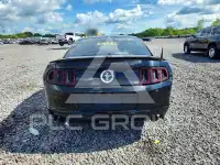 2014 Ford MUSTANG photo