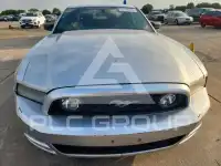 2014 Ford MUSTANG photo
