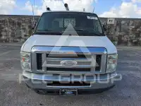 2014 Ford E-150 фото