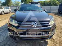 2014 Volkswagen Touareg photo