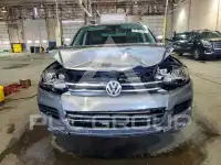 2014 Volkswagen Touareg фото