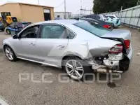 2014 Volkswagen Passat photo